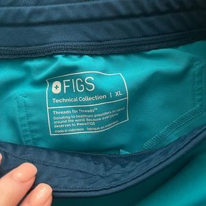 Teal Figs scrub jogger set